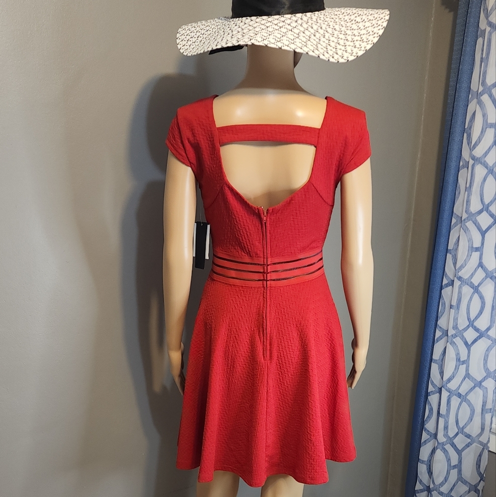 City Triangle  dress - Picture 2 of 4